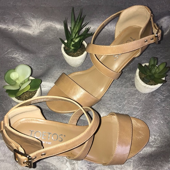 TOETOS Cross Strap Open Toes Mid Chunky Heels Nude - Picture 4 of 8